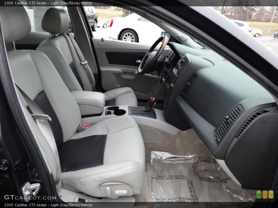 Light Gray/Ebony Interior Photo for the 2005 Cadillac CTS Sedan #76857210