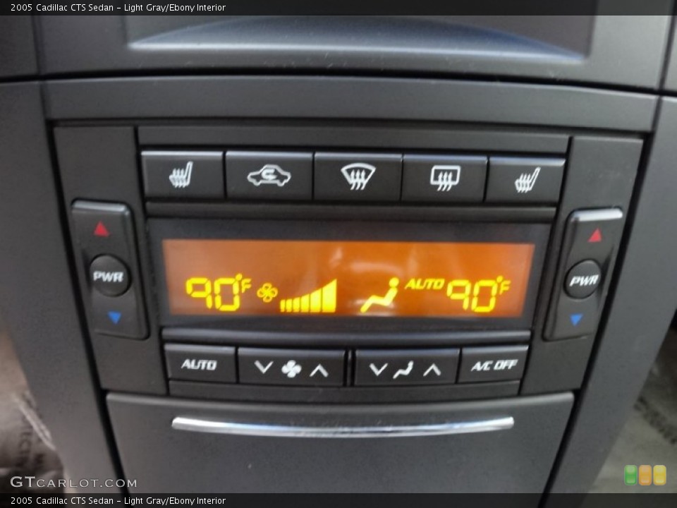 Light Gray/Ebony Interior Controls for the 2005 Cadillac CTS Sedan #76857414