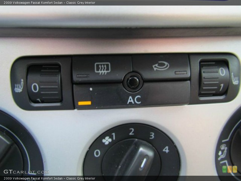 Classic Grey Interior Controls for the 2009 Volkswagen Passat Komfort Sedan #76862544