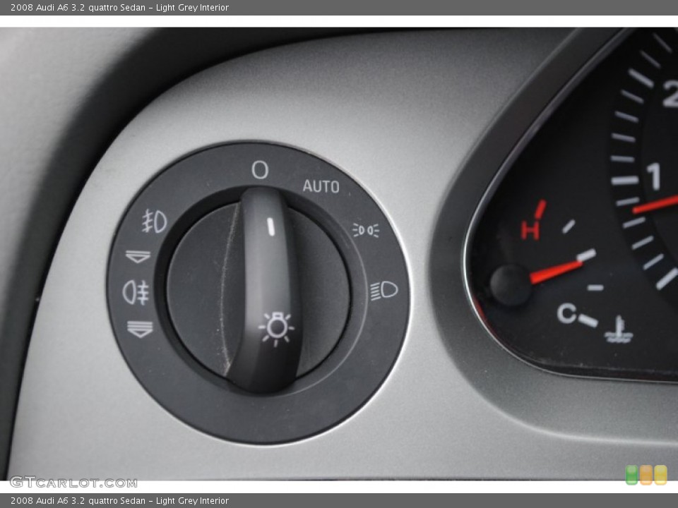 Light Grey Interior Controls for the 2008 Audi A6 3.2 quattro Sedan #76868745