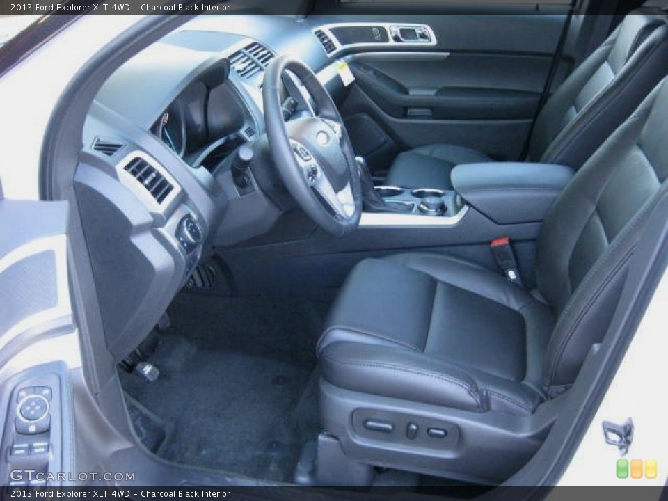 Charcoal Black Interior Photo for the 2013 Ford Explorer XLT 4WD #76878354
