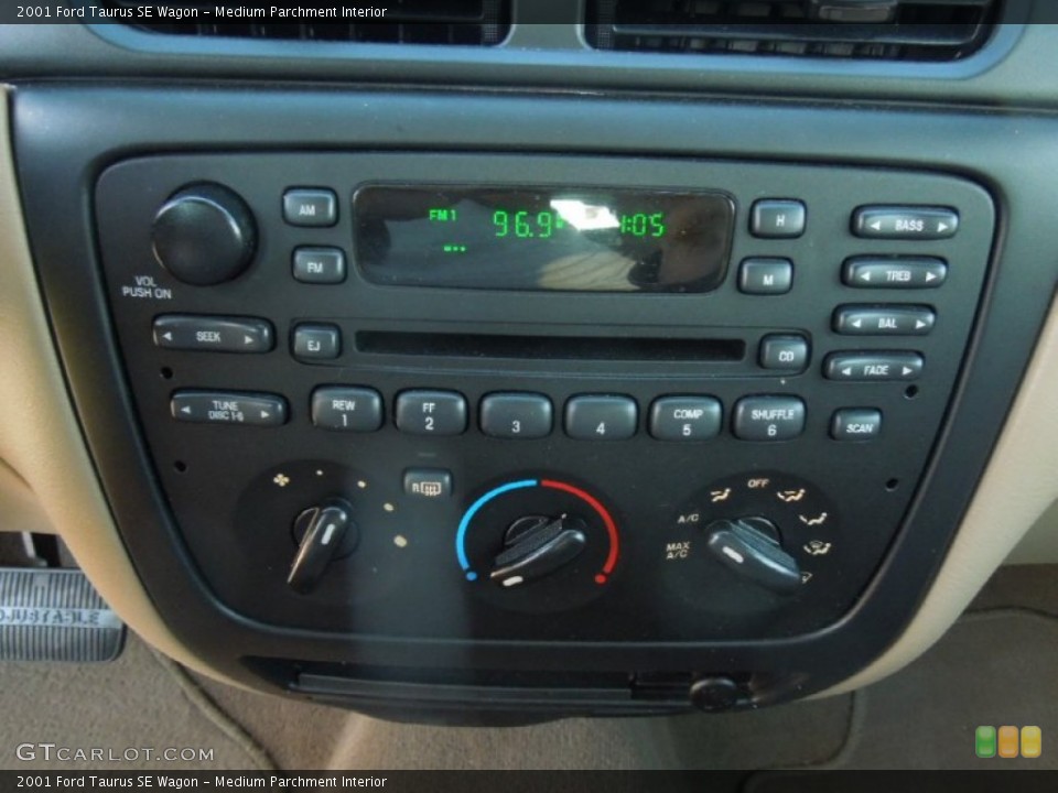 Medium Parchment Interior Controls for the 2001 Ford Taurus SE Wagon #76899240