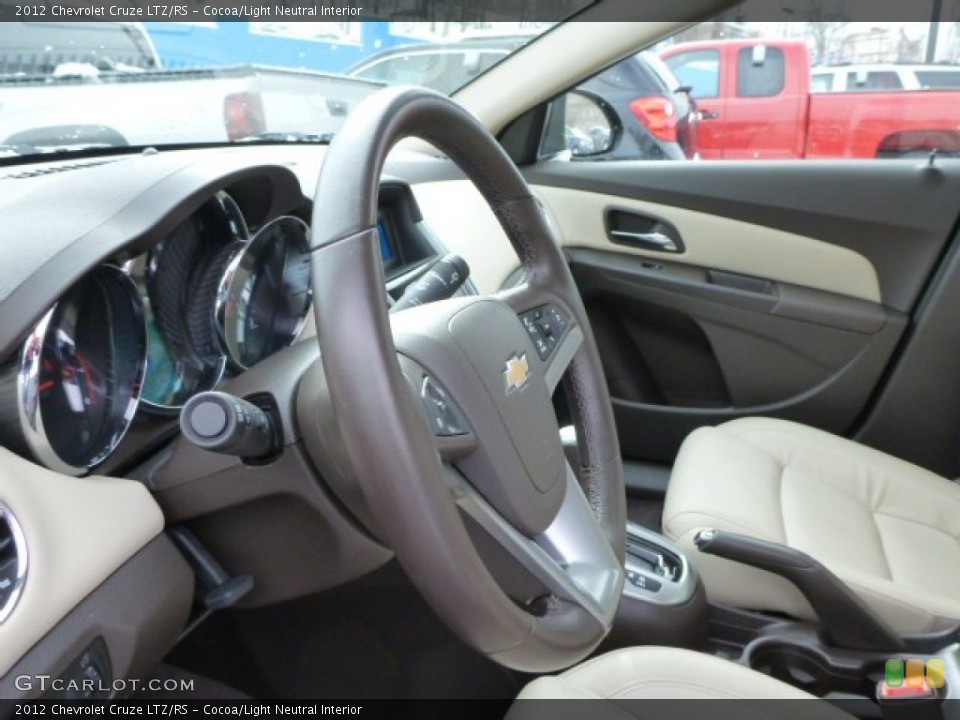 Cocoa/Light Neutral Interior Steering Wheel for the 2012 Chevrolet Cruze LTZ/RS #76900734