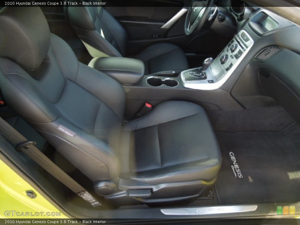 Black Interior Photo for the 2010 Hyundai Genesis Coupe 3.8 Track #76906662