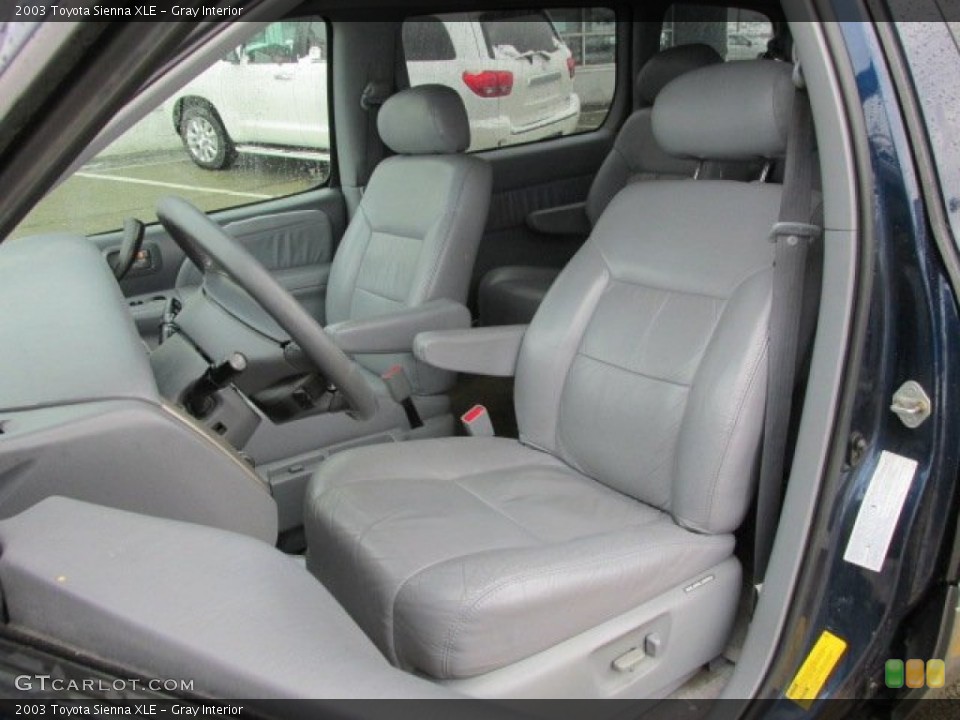 Gray Interior Photo for the 2003 Toyota Sienna XLE #76906698
