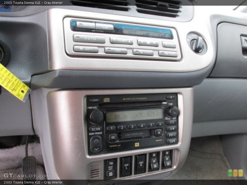 Gray Interior Controls for the 2003 Toyota Sienna XLE #76906731