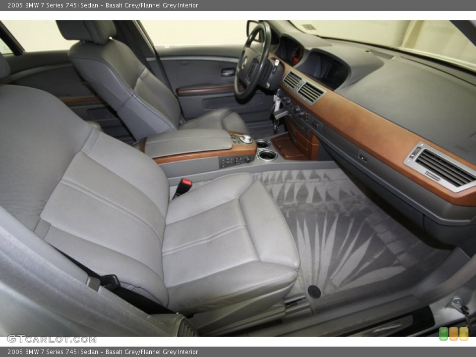Basalt Grey/Flannel Grey Interior Photo for the 2005 BMW 7 Series 745i Sedan #76919301