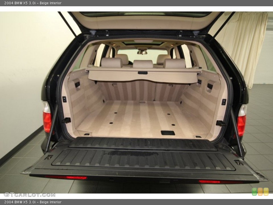 Beige Interior Trunk for the 2004 BMW X5 3.0i #76920729