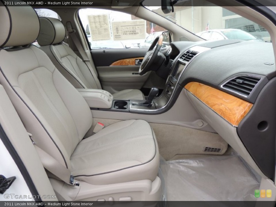 Medium Light Stone Interior Photo for the 2011 Lincoln MKX AWD #76934851