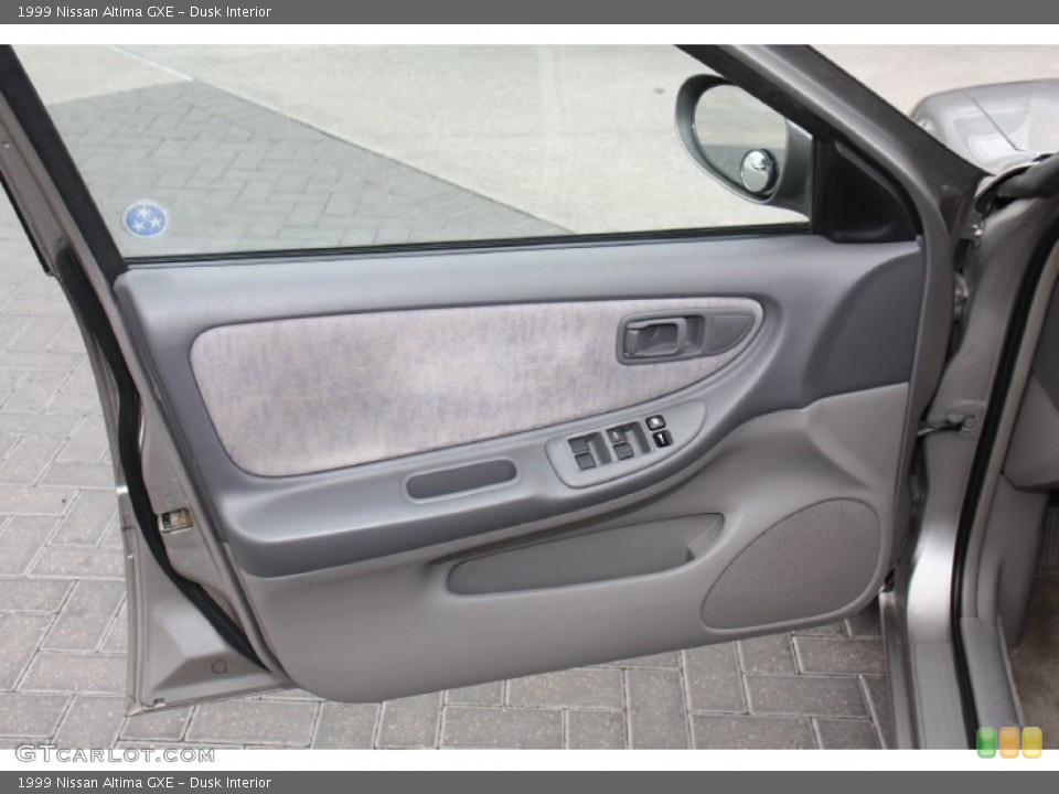 Dusk Interior Door Panel for the 1999 Nissan Altima GXE #76942907