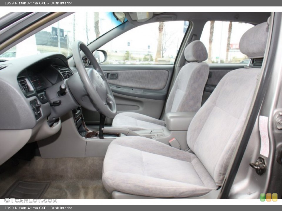 Dusk Interior Photo for the 1999 Nissan Altima GXE #76942921