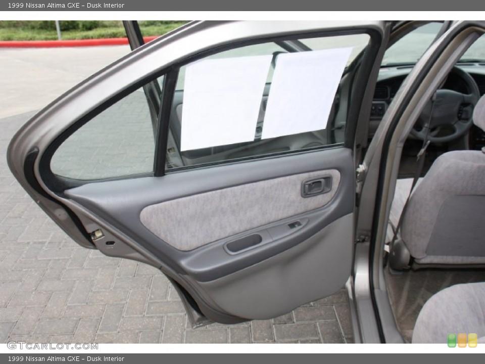 Dusk Interior Door Panel for the 1999 Nissan Altima GXE #76942933