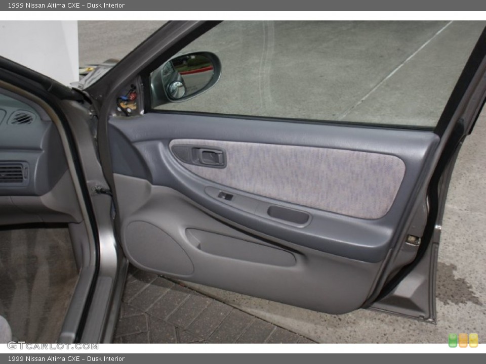 Dusk Interior Door Panel for the 1999 Nissan Altima GXE #76942978