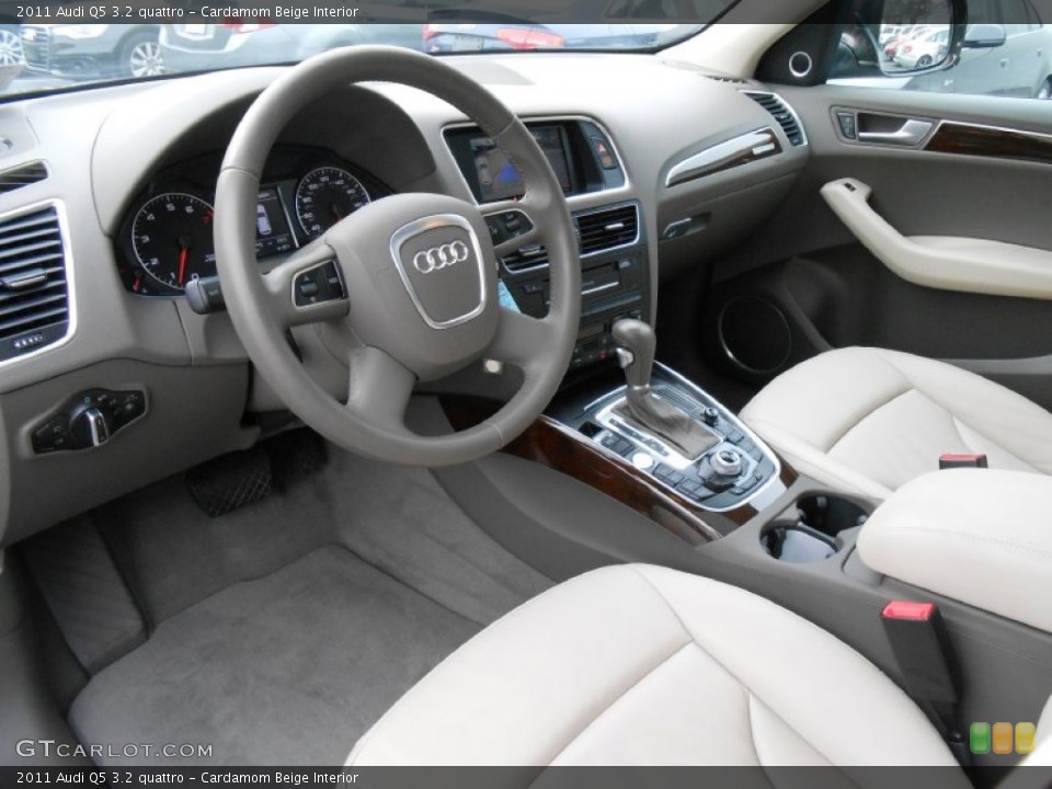 Cardamom Beige Interior Prime Interior for the 2011 Audi Q5 3.2 quattro #76944213