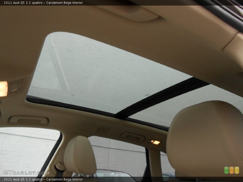 Cardamom Beige Interior Sunroof for the 2011 Audi Q5 3.2 quattro #76944279