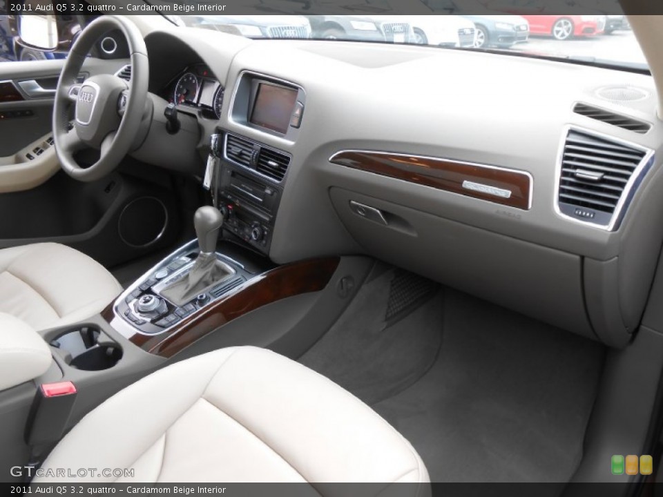 Cardamom Beige Interior Dashboard for the 2011 Audi Q5 3.2 quattro #76944304