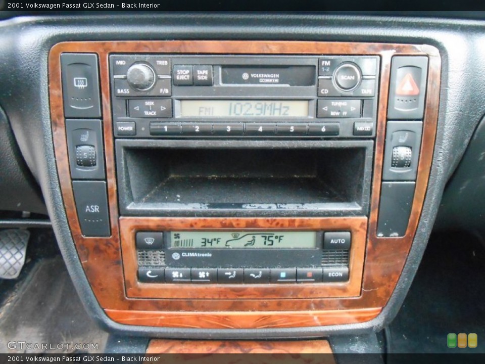 Black Interior Controls for the 2001 Volkswagen Passat GLX Sedan #76948285