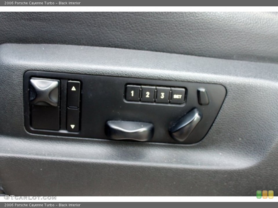 Black Interior Controls for the 2006 Porsche Cayenne Turbo #76950322