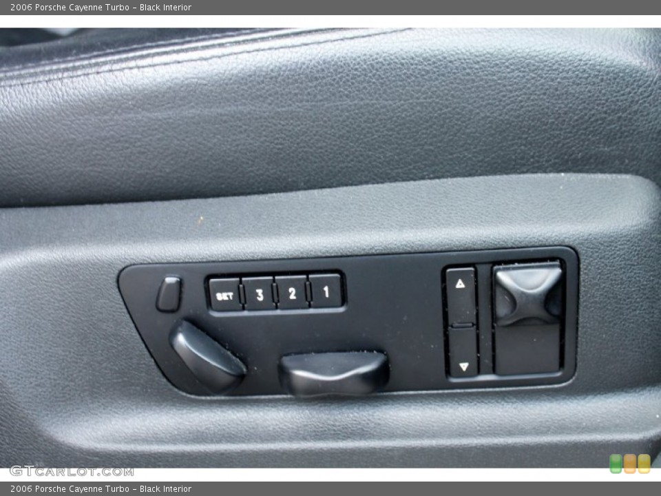 Black Interior Controls for the 2006 Porsche Cayenne Turbo #76950347