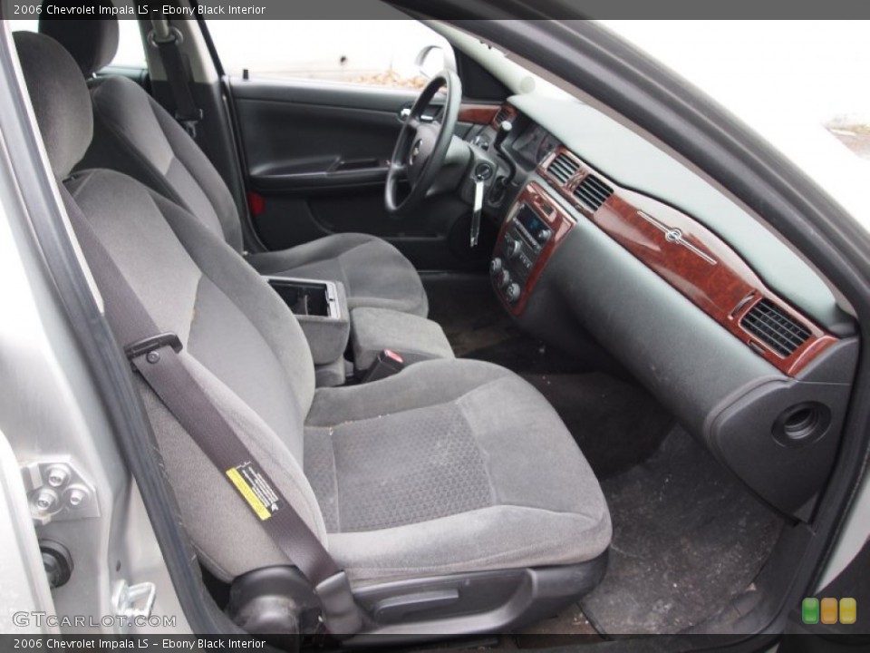 Ebony Black Interior Photo for the 2006 Chevrolet Impala LS #76957891