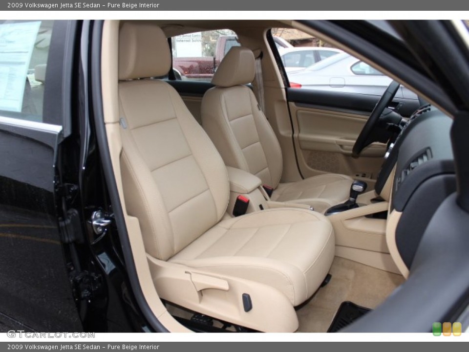Pure Beige Interior Photo for the 2009 Volkswagen Jetta SE Sedan #76970917