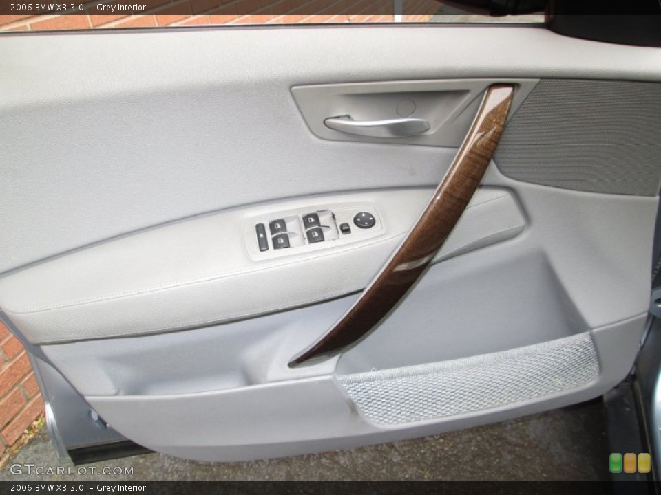 Grey Interior Door Panel for the 2006 BMW X3 3.0i #76977173
