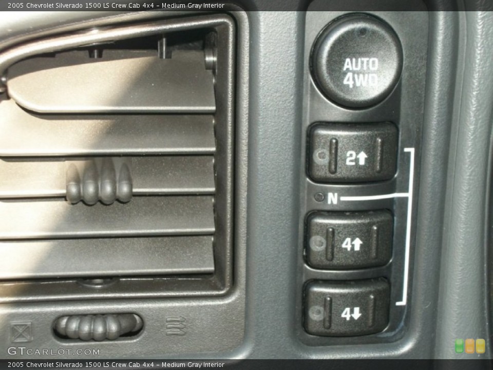 Medium Gray Interior Controls for the 2005 Chevrolet Silverado 1500 LS Crew Cab 4x4 #76979878