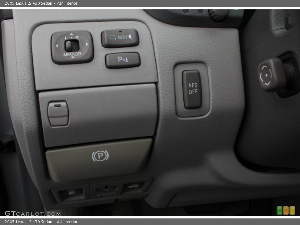 Ash Interior Controls for the 2005 Lexus LS 430 Sedan #76981768