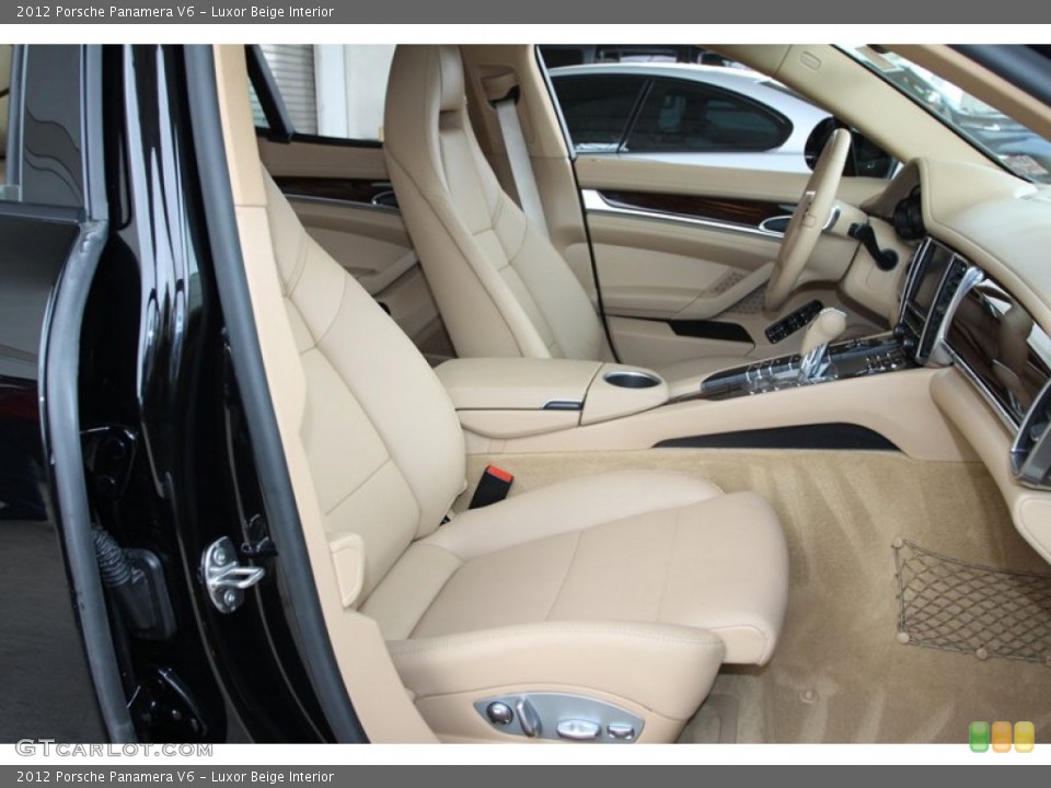 Luxor Beige Interior Photo for the 2012 Porsche Panamera V6 #76983115