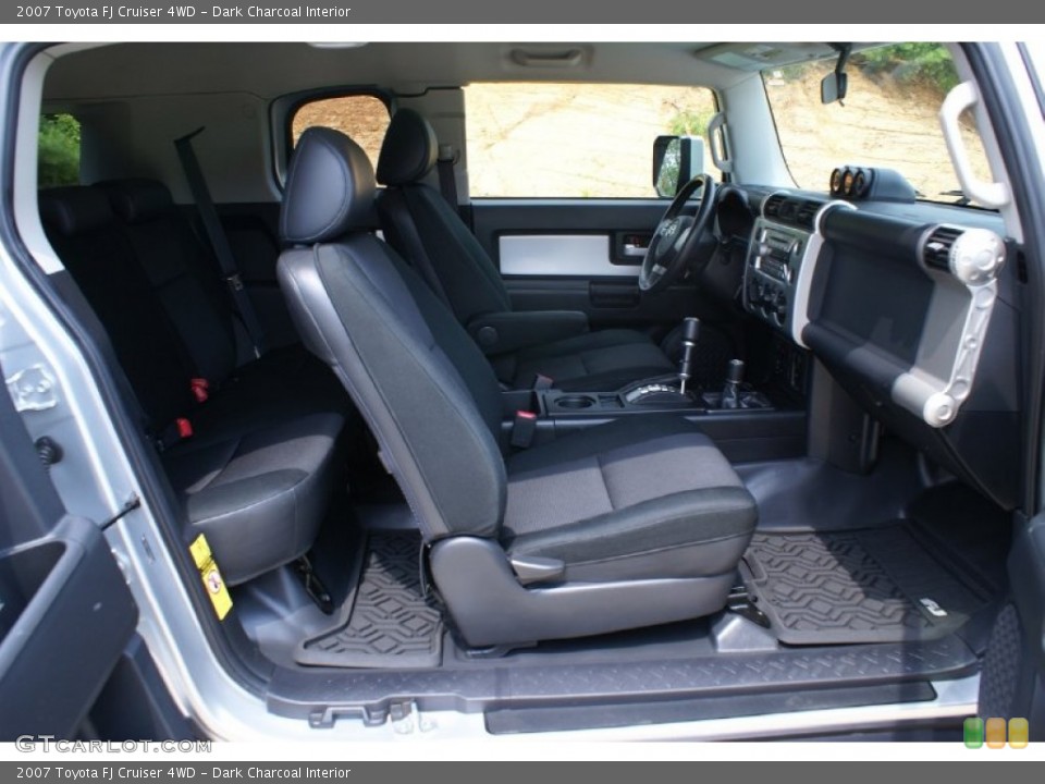 Dark Charcoal Interior Photo for the 2007 Toyota FJ Cruiser 4WD #76991157