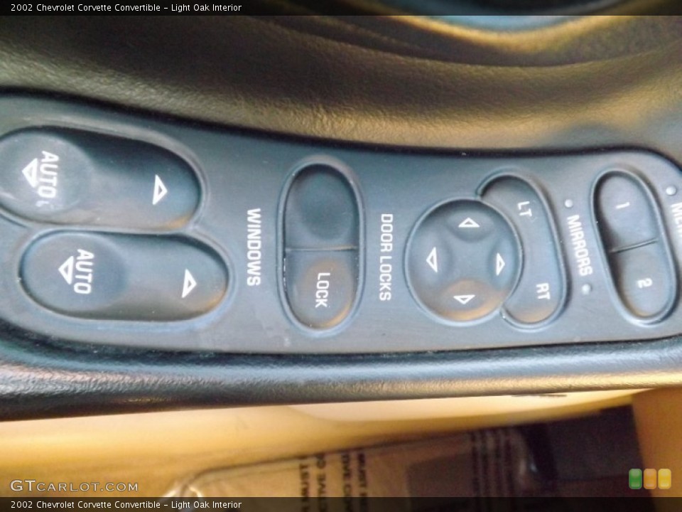 Light Oak Interior Controls for the 2002 Chevrolet Corvette Convertible #76991784