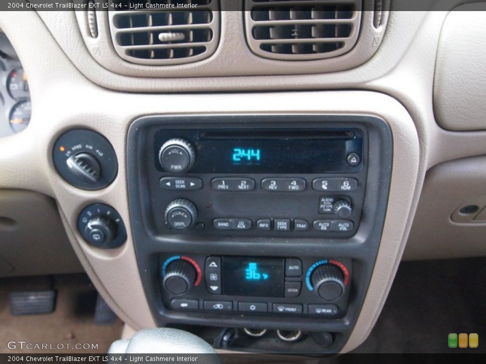 Light Cashmere Interior Controls for the 2004 Chevrolet TrailBlazer EXT LS 4x4 #76997946