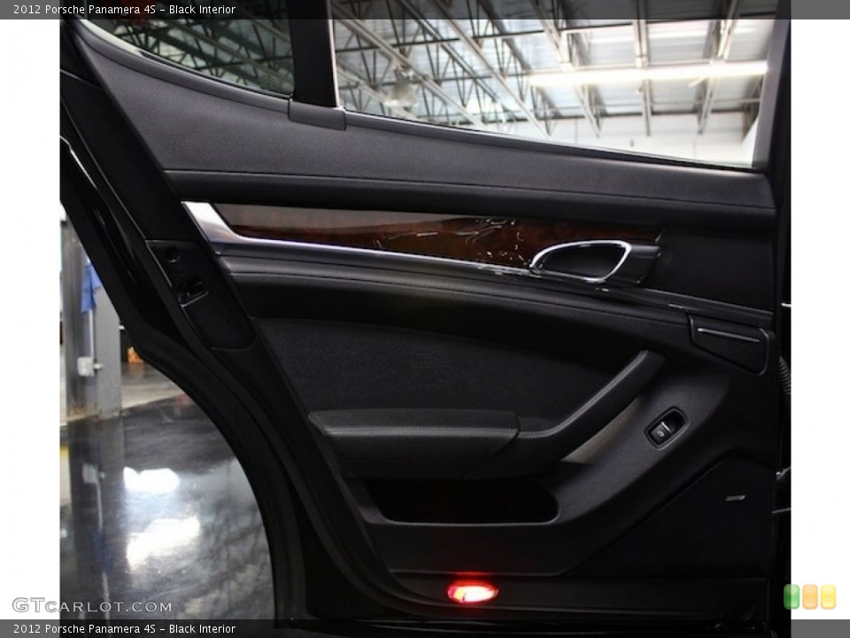 Black Interior Door Panel for the 2012 Porsche Panamera 4S #76999116