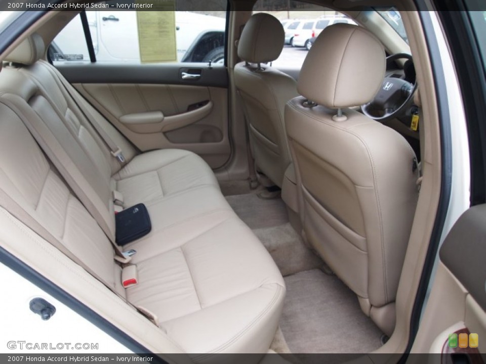 Ivory Interior Rear Seat for the 2007 Honda Accord Hybrid Sedan #77001303
