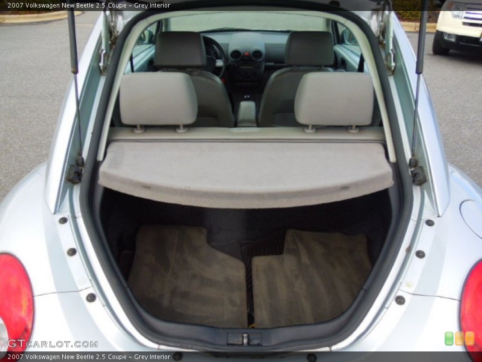 Grey Interior Trunk for the 2007 Volkswagen New Beetle 2.5 Coupe #77027413