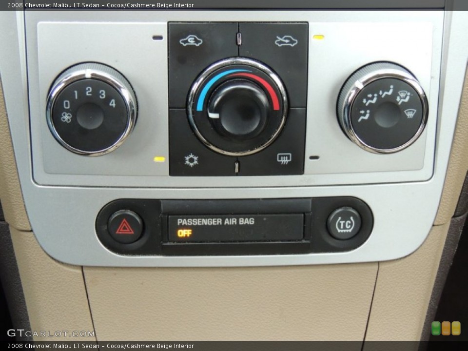 Cocoa/Cashmere Beige Interior Controls for the 2008 Chevrolet Malibu LT Sedan #77027919