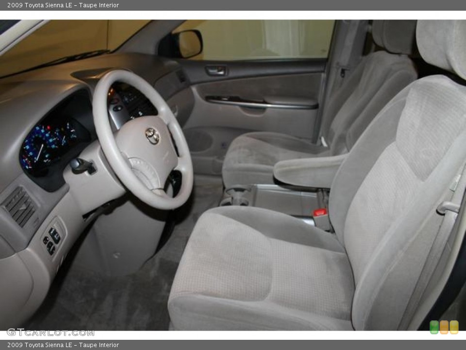 Taupe Interior Photo for the 2009 Toyota Sienna LE #77029908