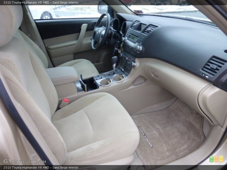 Sand Beige Interior Photo for the 2010 Toyota Highlander V6 4WD #77034075