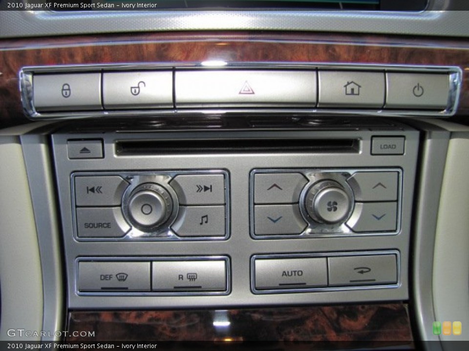 Ivory Interior Controls for the 2010 Jaguar XF Premium Sport Sedan #77039532