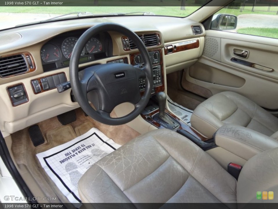 Tan Interior Photo for the 1998 Volvo S70 GLT #77045038