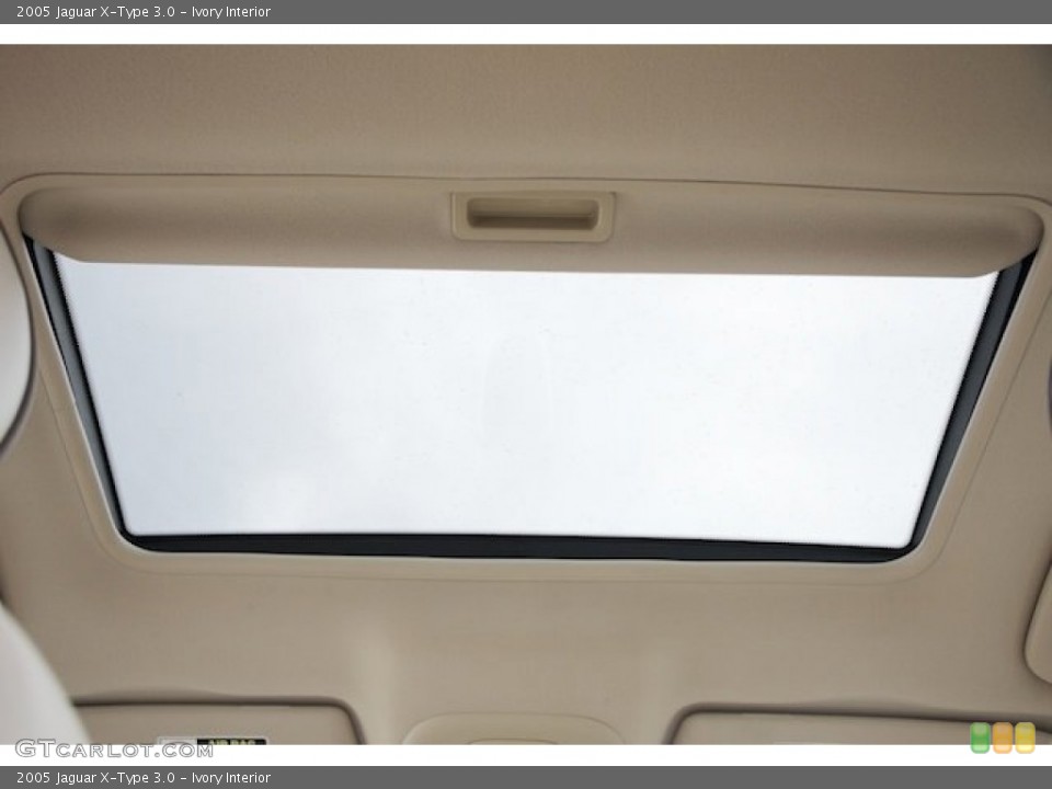 Ivory Interior Sunroof for the 2005 Jaguar X-Type 3.0 #77049373