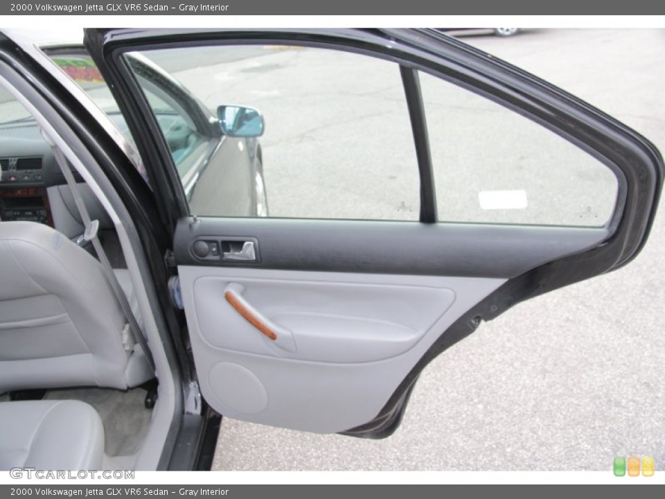 Gray Interior Door Panel for the 2000 Volkswagen Jetta GLX VR6 Sedan #77072623