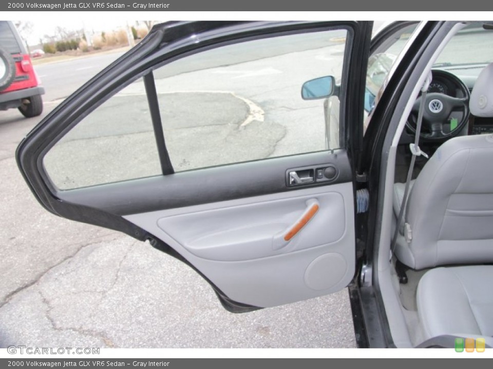 Gray Interior Door Panel for the 2000 Volkswagen Jetta GLX VR6 Sedan #77072655