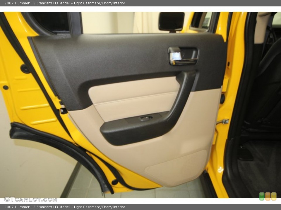 Light Cashmere/Ebony Interior Door Panel for the 2007 Hummer H3  #77073429