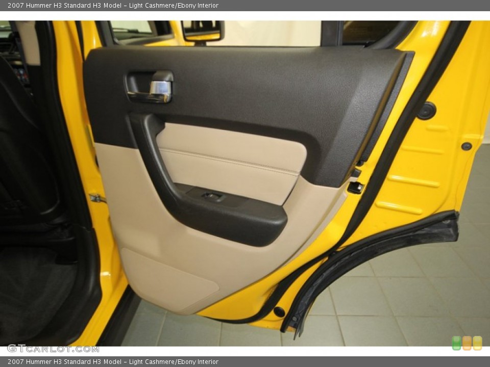 Light Cashmere/Ebony Interior Door Panel for the 2007 Hummer H3  #77073525