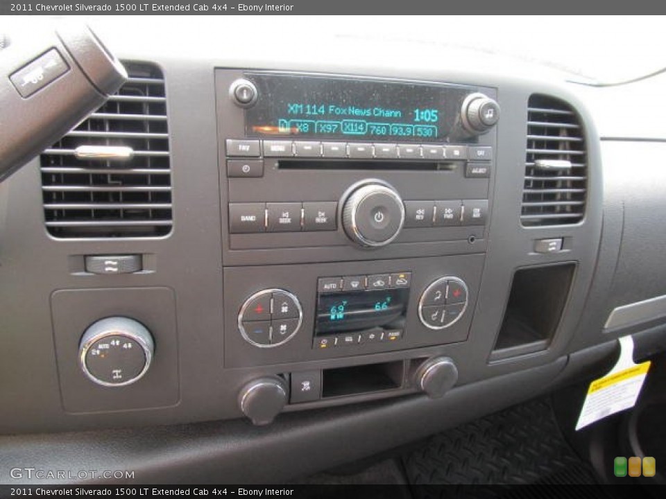 Ebony Interior Controls for the 2011 Chevrolet Silverado 1500 LT Extended Cab 4x4 #77074857