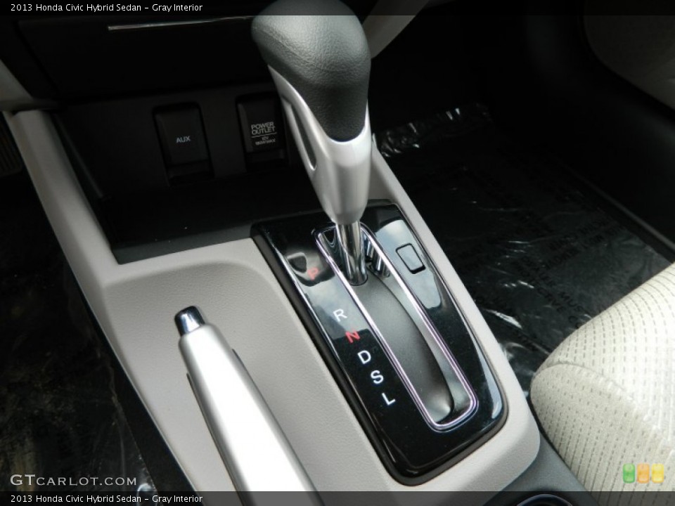Gray Interior Transmission for the 2013 Honda Civic Hybrid Sedan #77082603