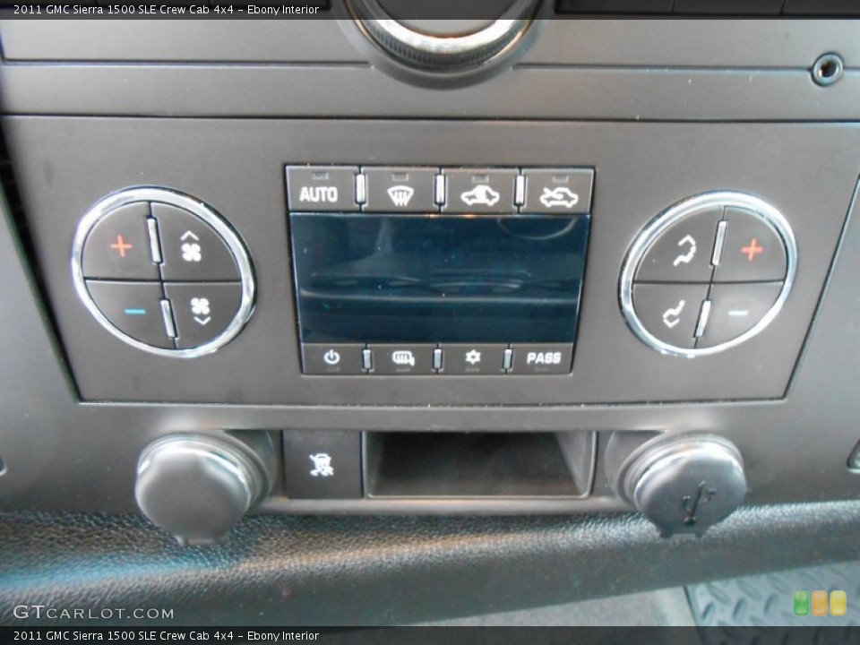 Ebony Interior Controls for the 2011 GMC Sierra 1500 SLE Crew Cab 4x4 #77102594