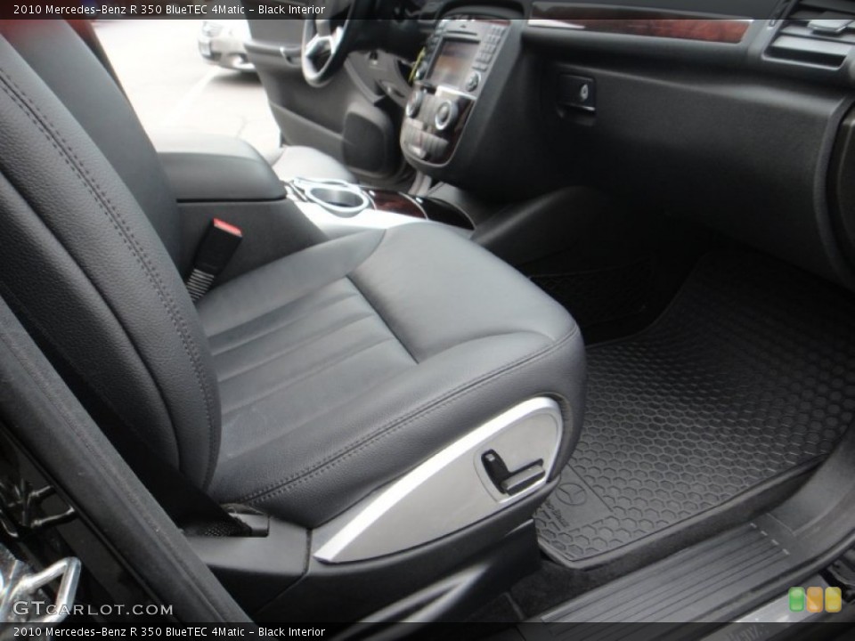 Black Interior Front Seat for the 2010 Mercedes-Benz R 350 BlueTEC 4Matic #77122457