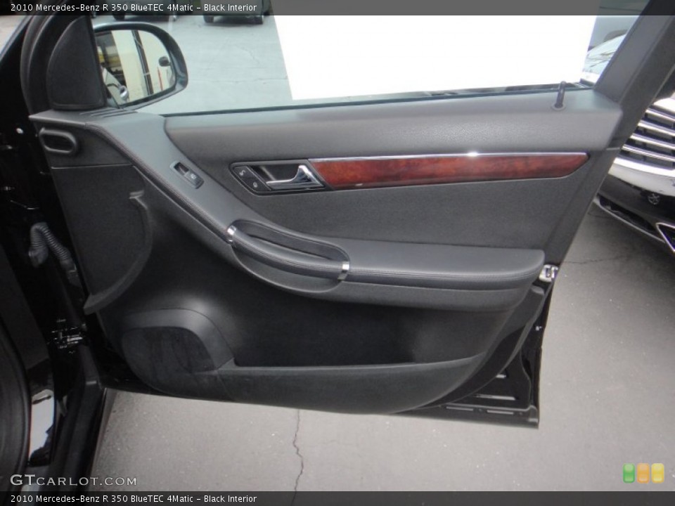 Black Interior Door Panel for the 2010 Mercedes-Benz R 350 BlueTEC 4Matic #77122496